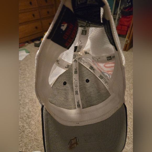 NY Yankees 39Thirty Mesh Back Size Small-Medium New Era Genuine MLB Stitched - Picture 12 of 12